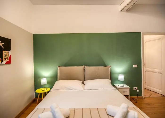Campo Dei Fiori Apertment Easy Life In Apartament Rzym
